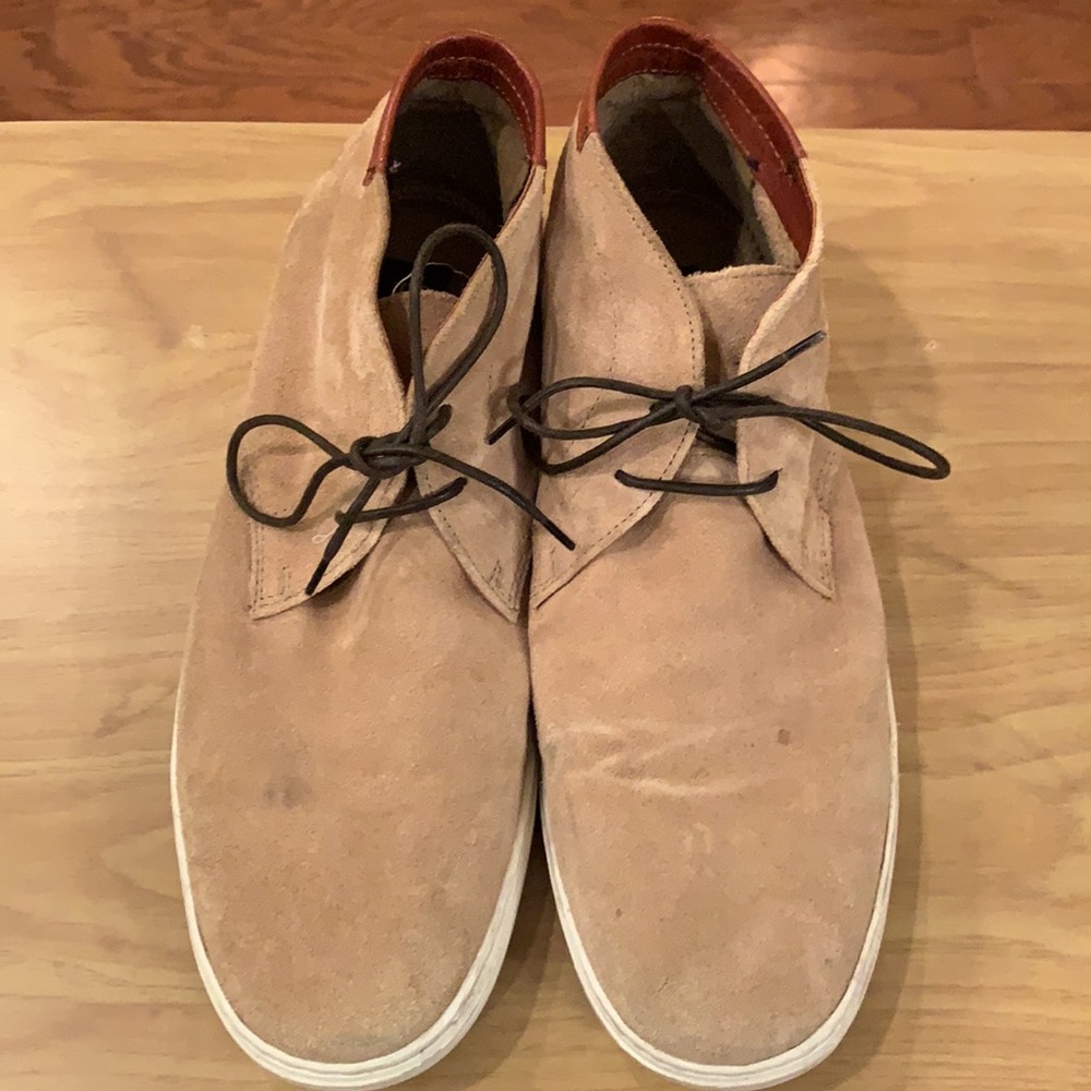 Kenneth Cole Men's Tan Suede Chukka Boots Size 10 Hybrid Sneaker Sole Fair